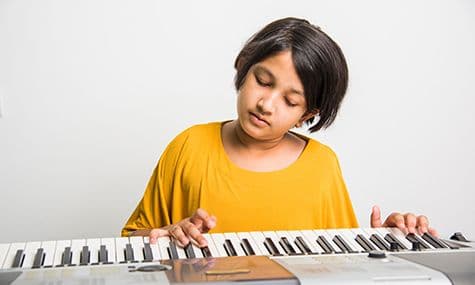 Piano Lessons For Beginners With Basics | FSM Buddy